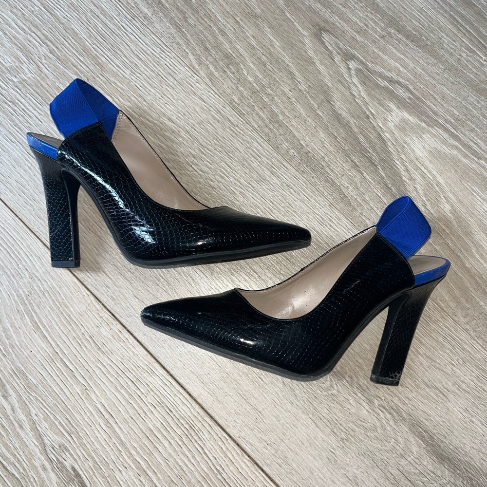 Glossy Black and Blue Block Heel Pumps
